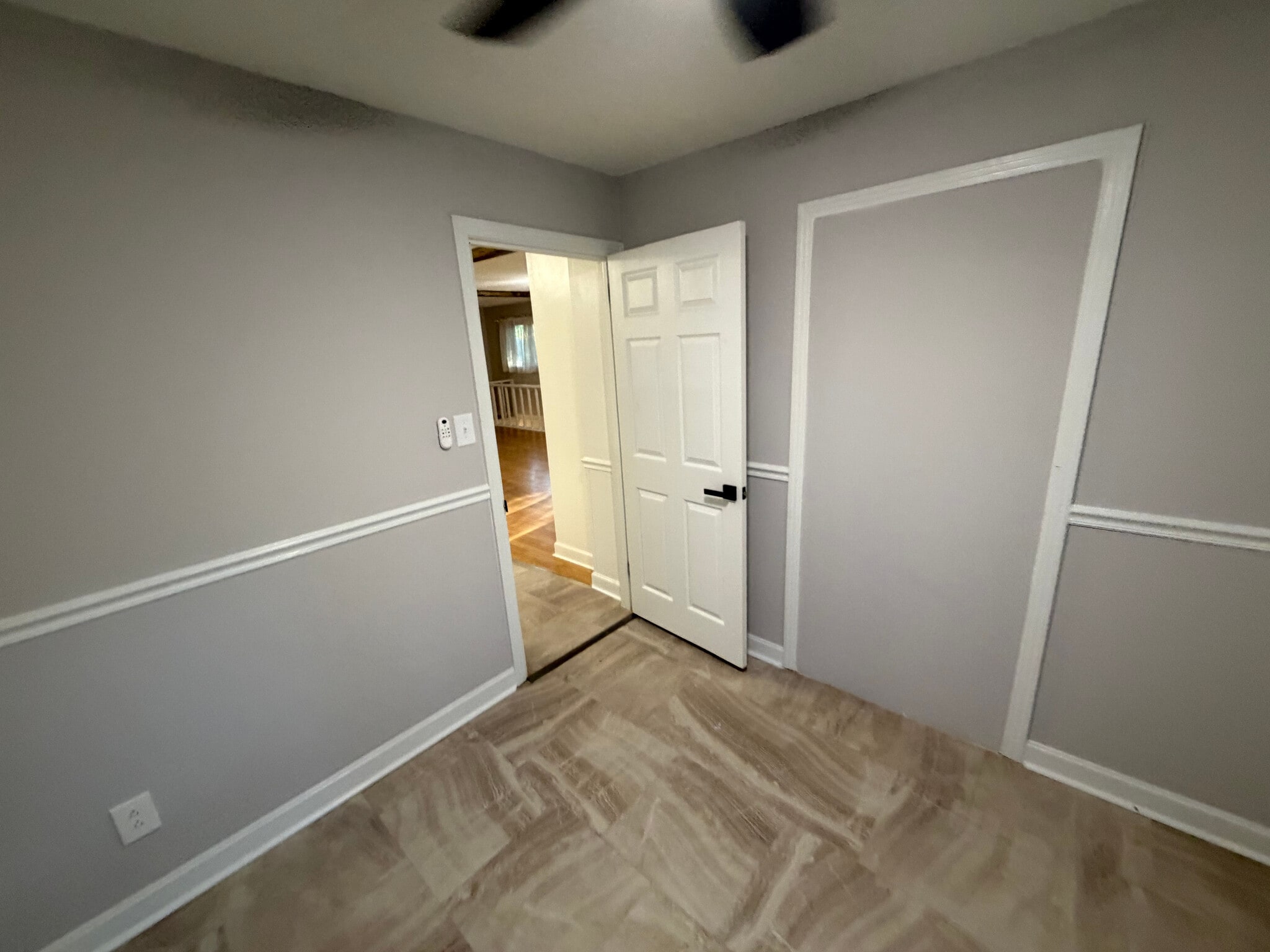 Building Photo - Room in House on Cox Mill Rd