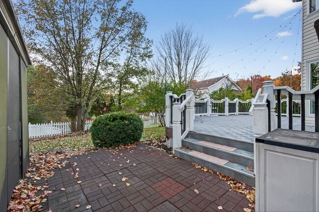 Building Photo - Stunning 4,166 Sq. Ft. Home in Westridge Oaks – Upgraded Throughout!