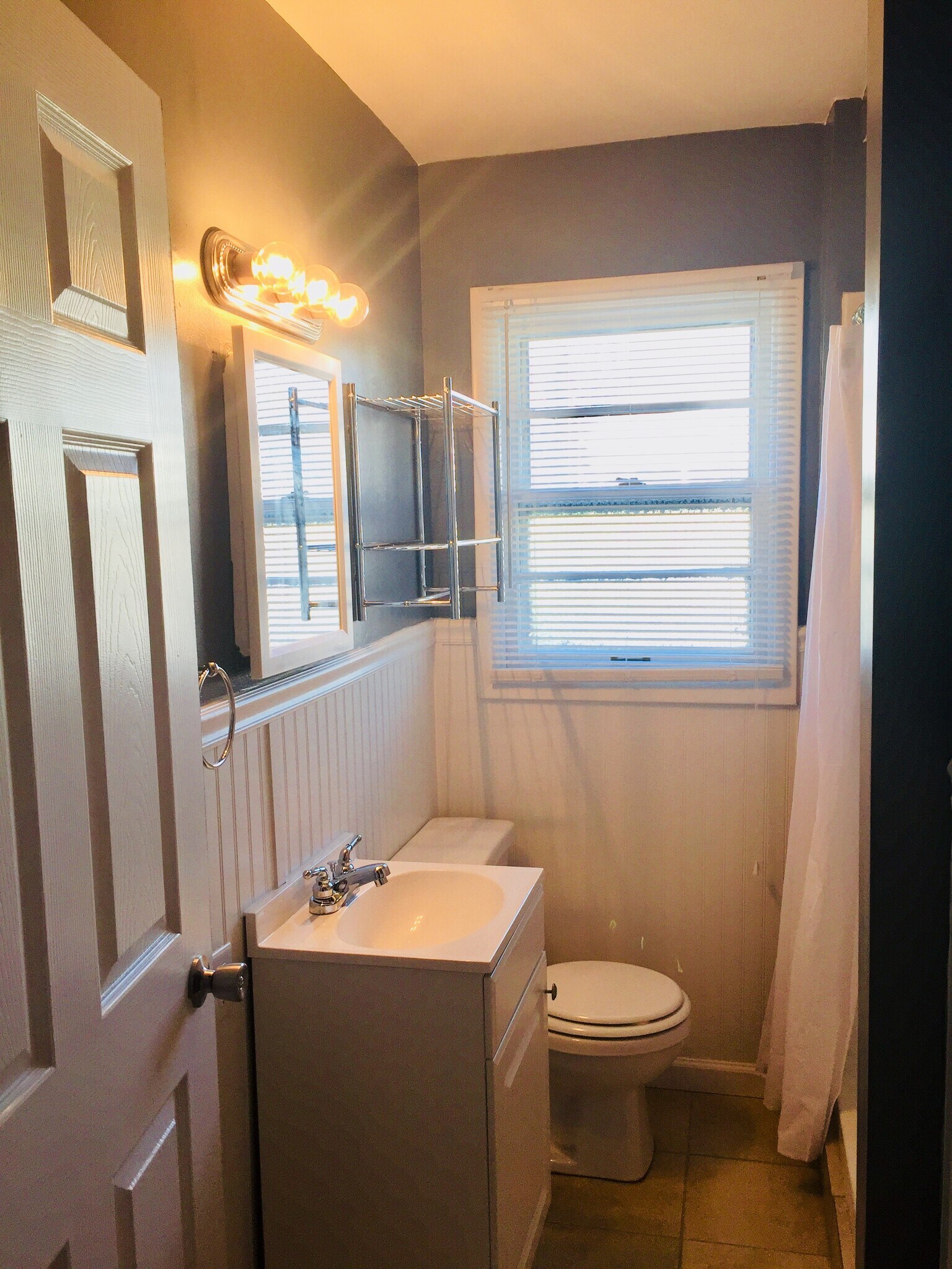 Building Photo - 1030 E National Hwy