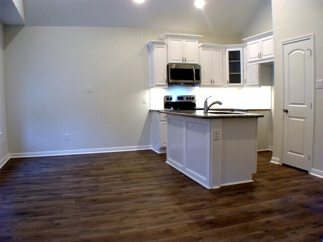 Building Photo - 16725 Stonefield St