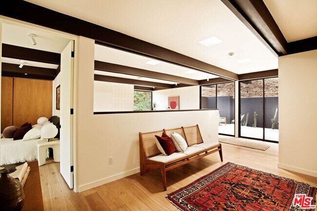 Building Photo - 5649 Valley Oak Dr