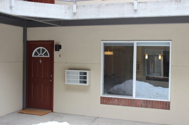 Building Photo - Available NOW! Updated 1 Bedroom 1 Bath Condo for Rent in Jefferson Park