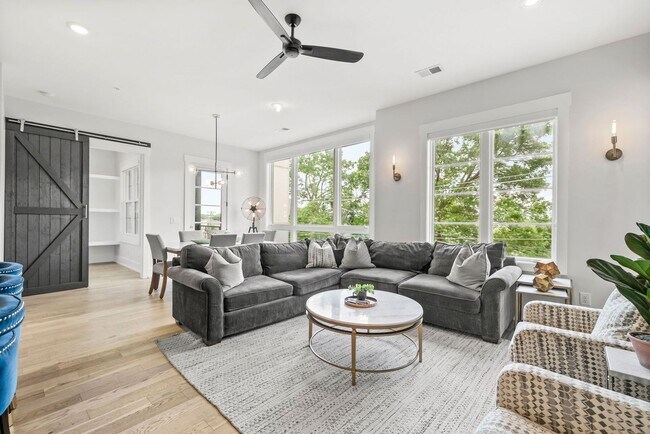 Building Photo - 119 Acklen Park Dr