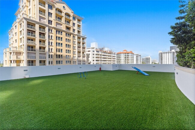 Building Photo - 153 N Seabreeze Blvd