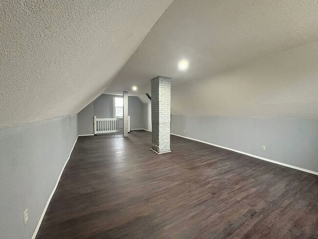 Building Photo - 2117 Halstead Ave