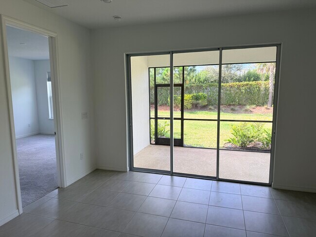 Building Photo - 15077 Shady Palms Ln