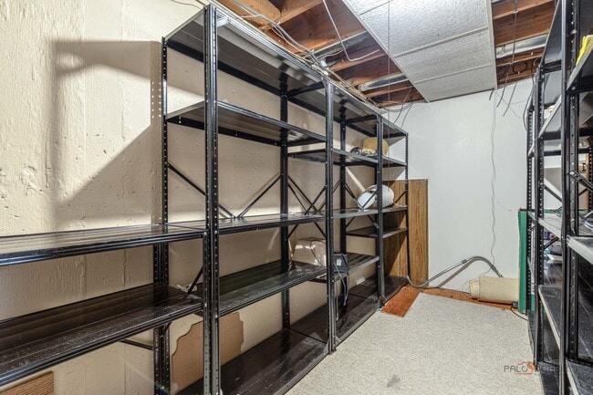 Building Photo - 697 Hickory Dr