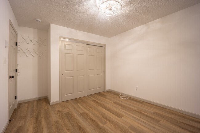 Building Photo - 404 Chelsea Cove S