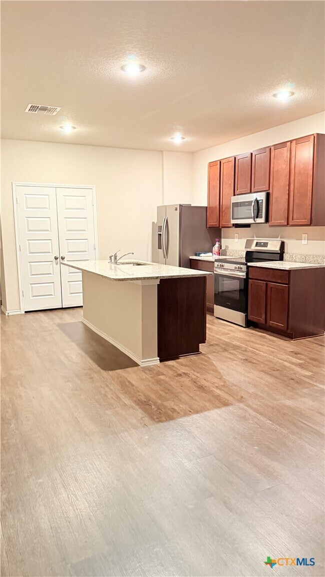 Building Photo - 328 Havarti Wy