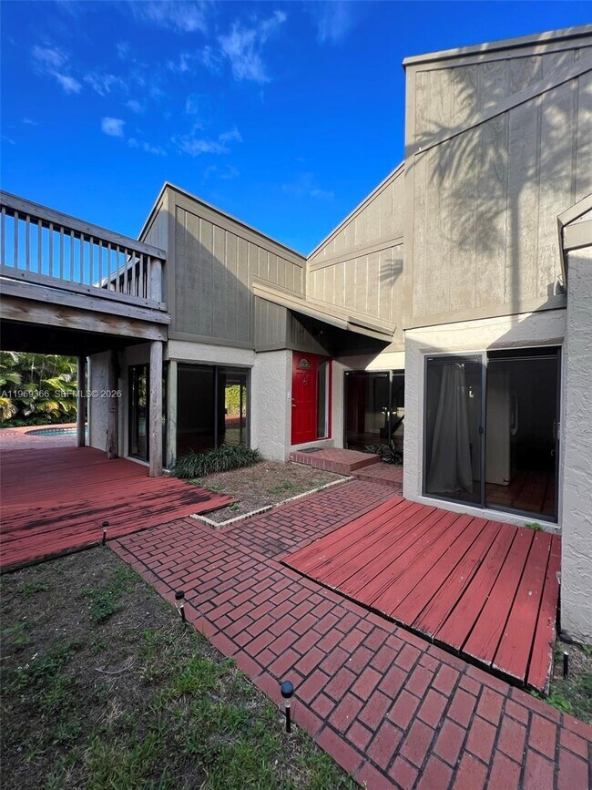 Building Photo - 7512 SW 95th Pl