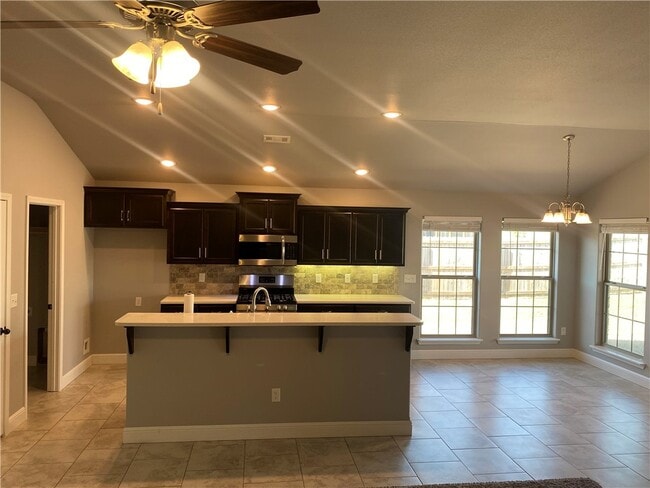 Building Photo - 3550 Macintosh Way