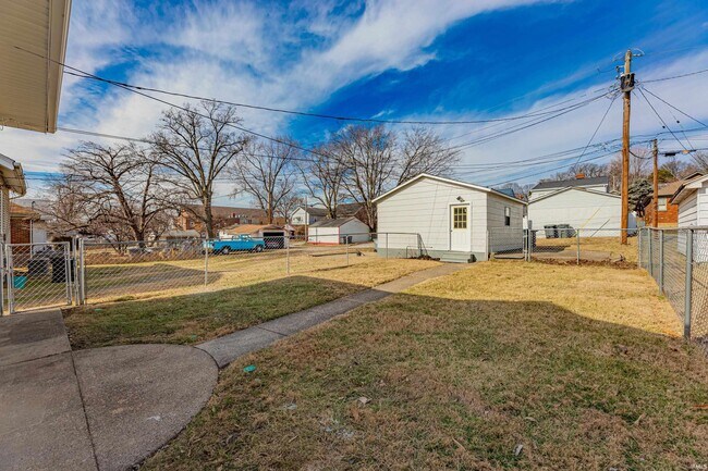 Building Photo - 2727 Austin Ave