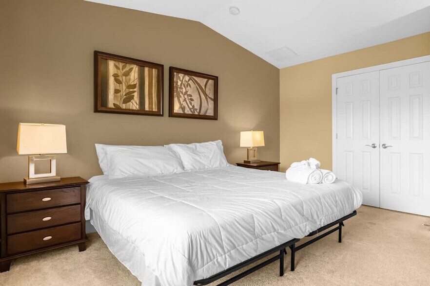 Building Photo - 14590 Damai Ln