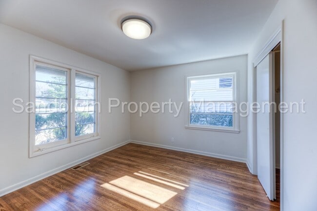 Building Photo - 4012 S Toledo Ave