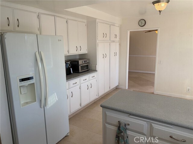 Building Photo - 1742 La Mesa Oaks Dr