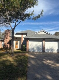 Building Photo - 106 Hollywood Dr