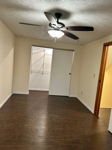 Building Photo - 3847 Lamarque Ct