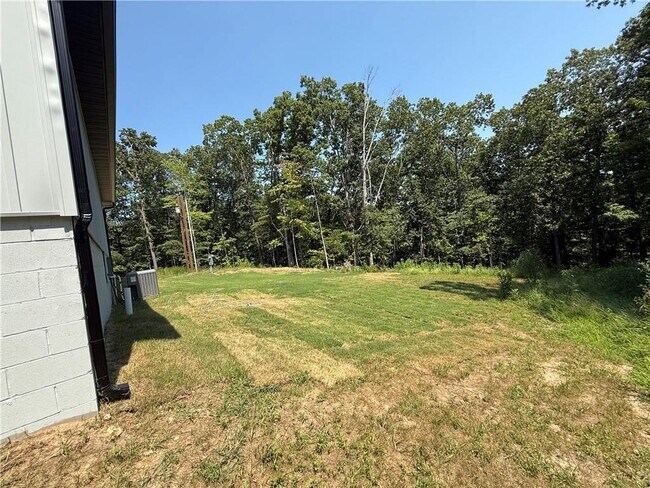 Building Photo - 4 Leven Ln