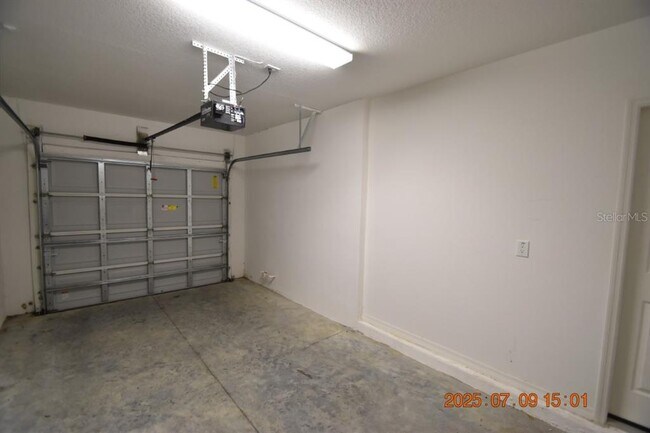 Building Photo - 2954 Birchcreek Dr