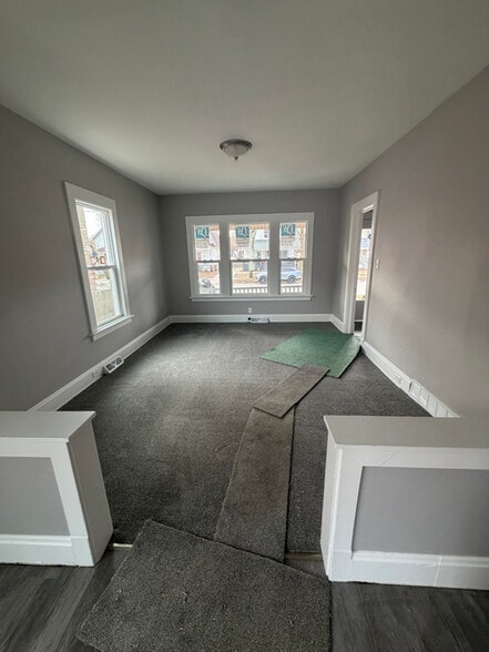 Building Photo - 6917 14th Ave