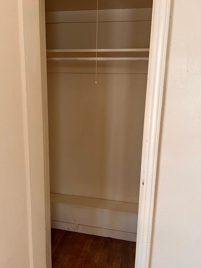 Building Photo - 3rd Street Duplex