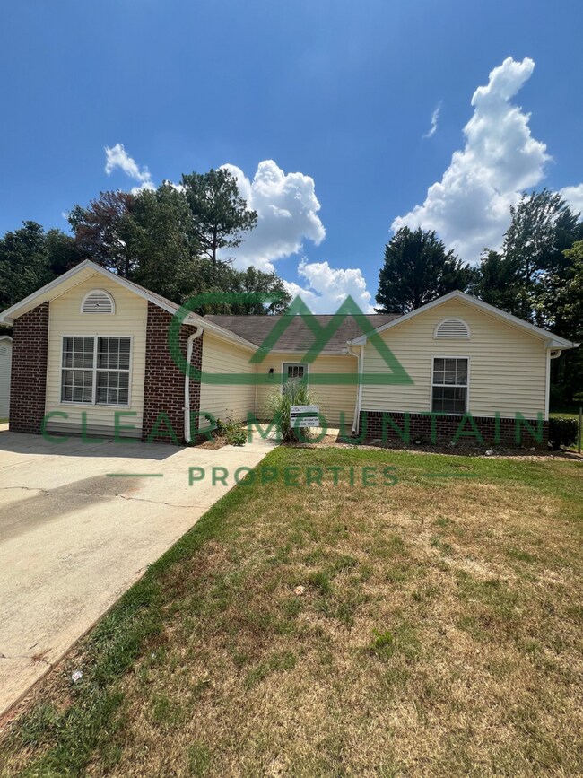 Primary Photo - Fully Renovated 4 Bedroom Home – Convenien...