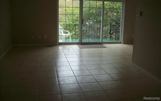 Building Photo - 500 N Fox Hills Dr