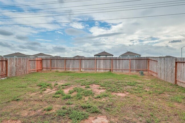 Building Photo - 23631 Simmental Rd