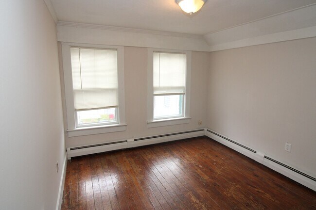 Building Photo - 6 Smith Ct