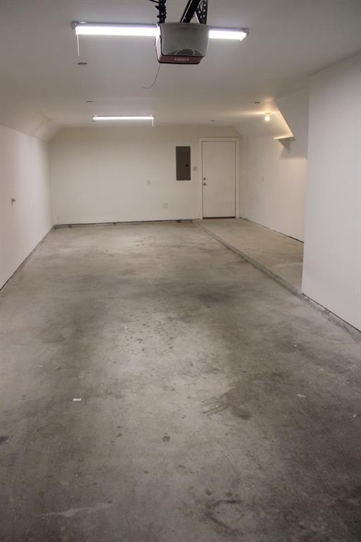 Building Photo - 7650 Springhill St