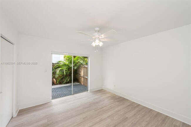 Building Photo - 230 Sunrise Dr