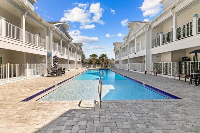 Building Photo - 100 Beach Dr