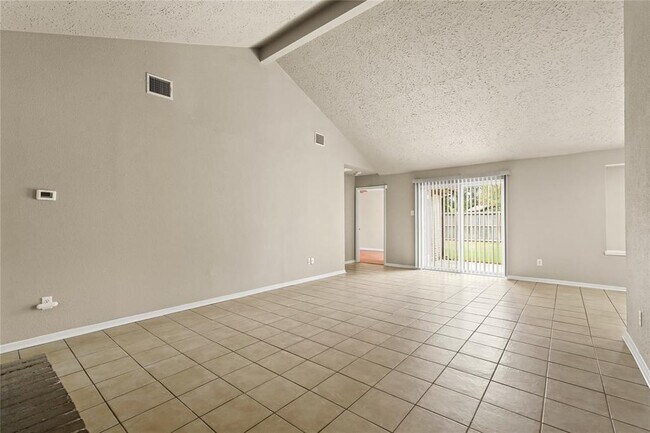 Building Photo - 22526 Market Square Ln