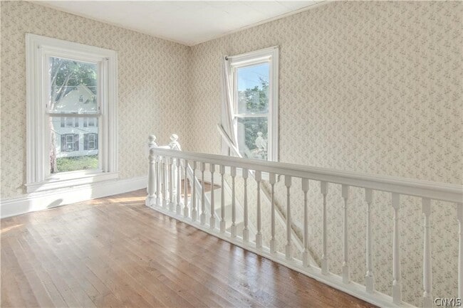 Building Photo - 363 Brainard St