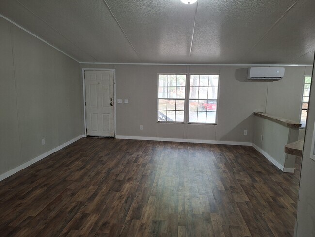 Building Photo - 111 Carnes Blvd