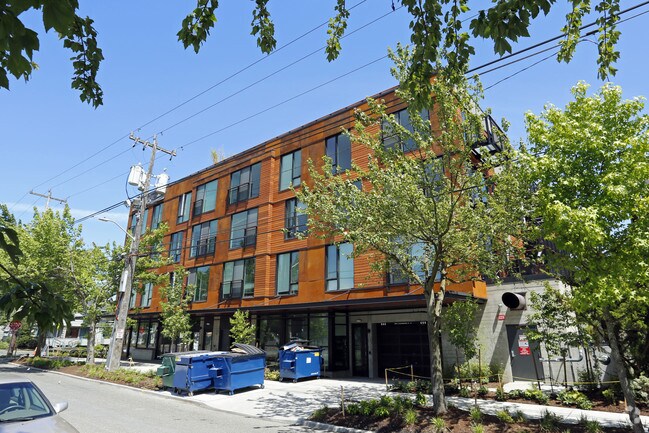 Building Photo - Stencil