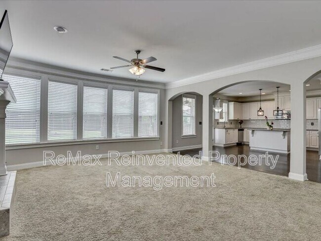 Building Photo - 314 Bella Rose Dr