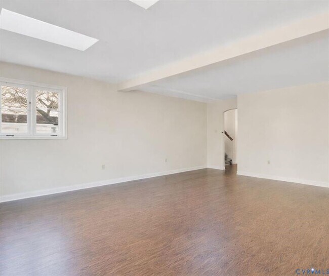 Building Photo - Convenient Midlothian Lucks Lane area on the water!