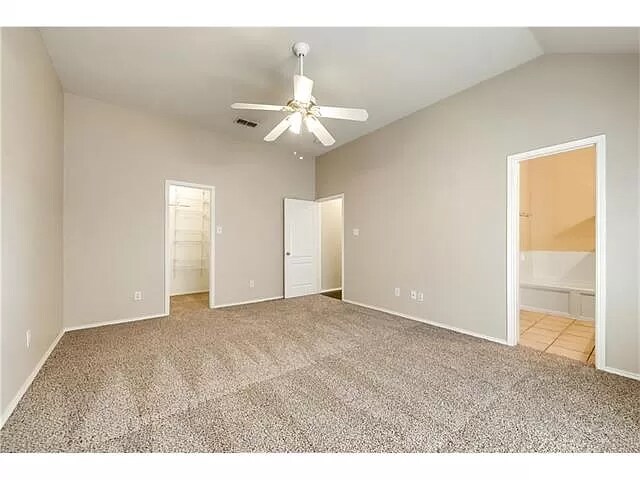 Building Photo - 9117 Newport Ln