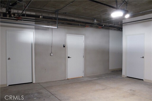 Building Photo - 67 S Craig Ave