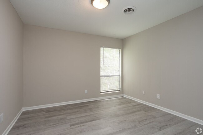 Building Photo - 25 Creekside Cir