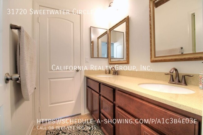 Building Photo - 31720 Sweetwater Cir