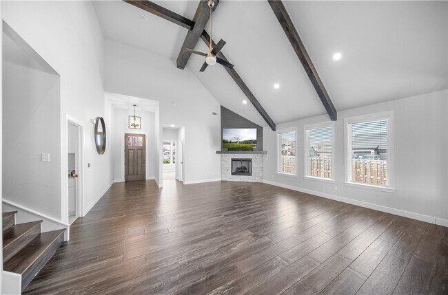 Building Photo - 1140 Hope St