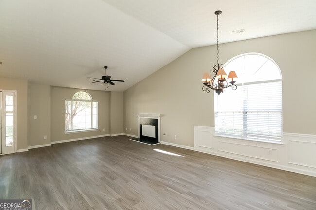 Building Photo - 6695 Emerald Pointe Cir
