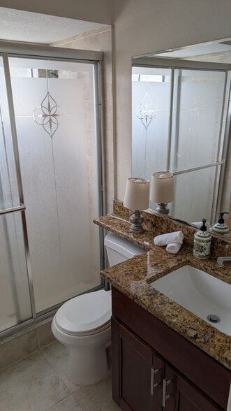 Building Photo - 6909 Lake Place Ct