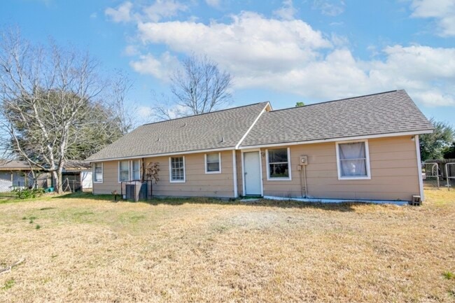 Building Photo - 2430 Avilion Ct