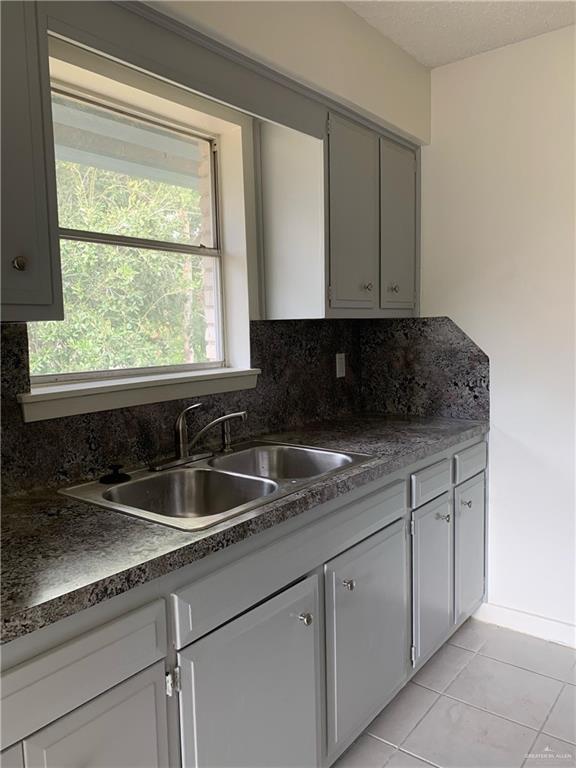 Building Photo - 1701 W McIntyre St