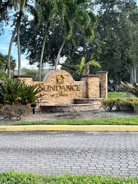 Building Photo - 2900 S University Dr
