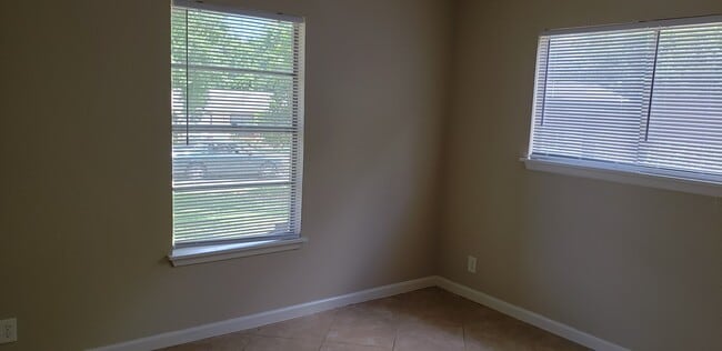 Building Photo - 7434 Mountain Oak Trail