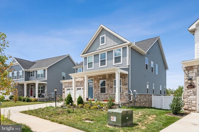 Building Photo - 11281 Wheeler Ridge Dr